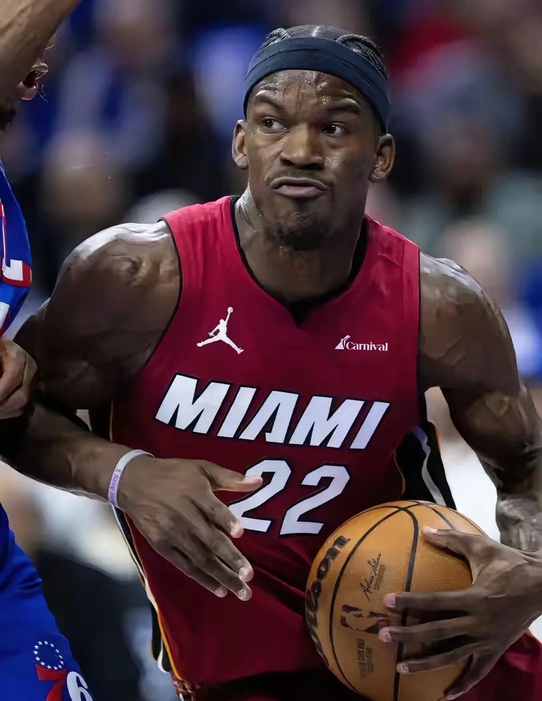 巴特勒迎来三赛季高光表现，老鹰球迷沸腾！